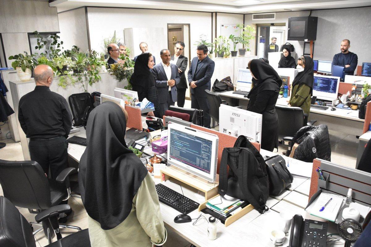بازدید مدیرعامل بانک تجارت از تاتا
